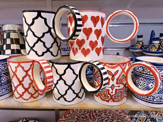 6 mugs Hand-Painted Ceramic Mugs – Microwave & Dishwasher Safe"6 mugs