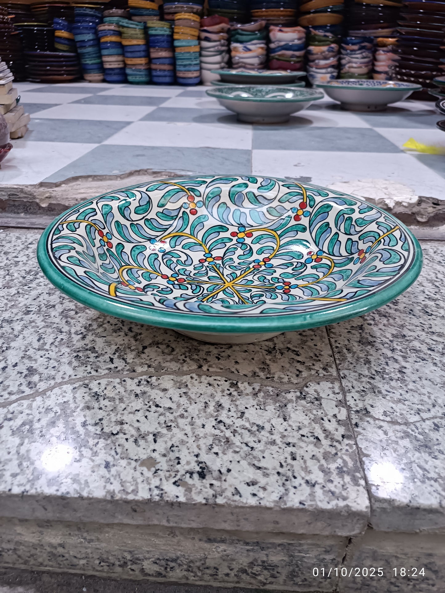 Plat bowl hand painted dishwasher and microwave safe
