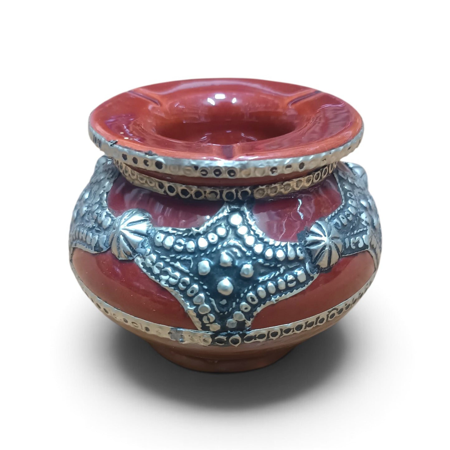 Handmade Moroccan Ceramic Ashtray with Silver Embossed Decoration – Fez Pottery