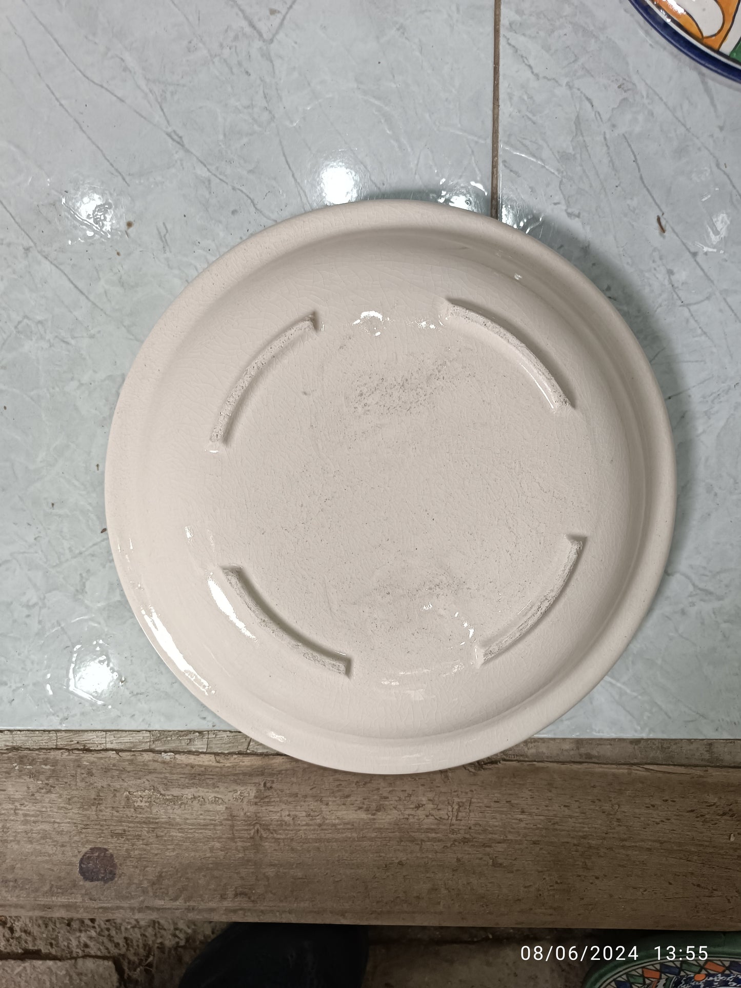 Hand-Painted Moroccan Tagine – 30cm Wide – White Clay – Dishwasher & Microwave Safe