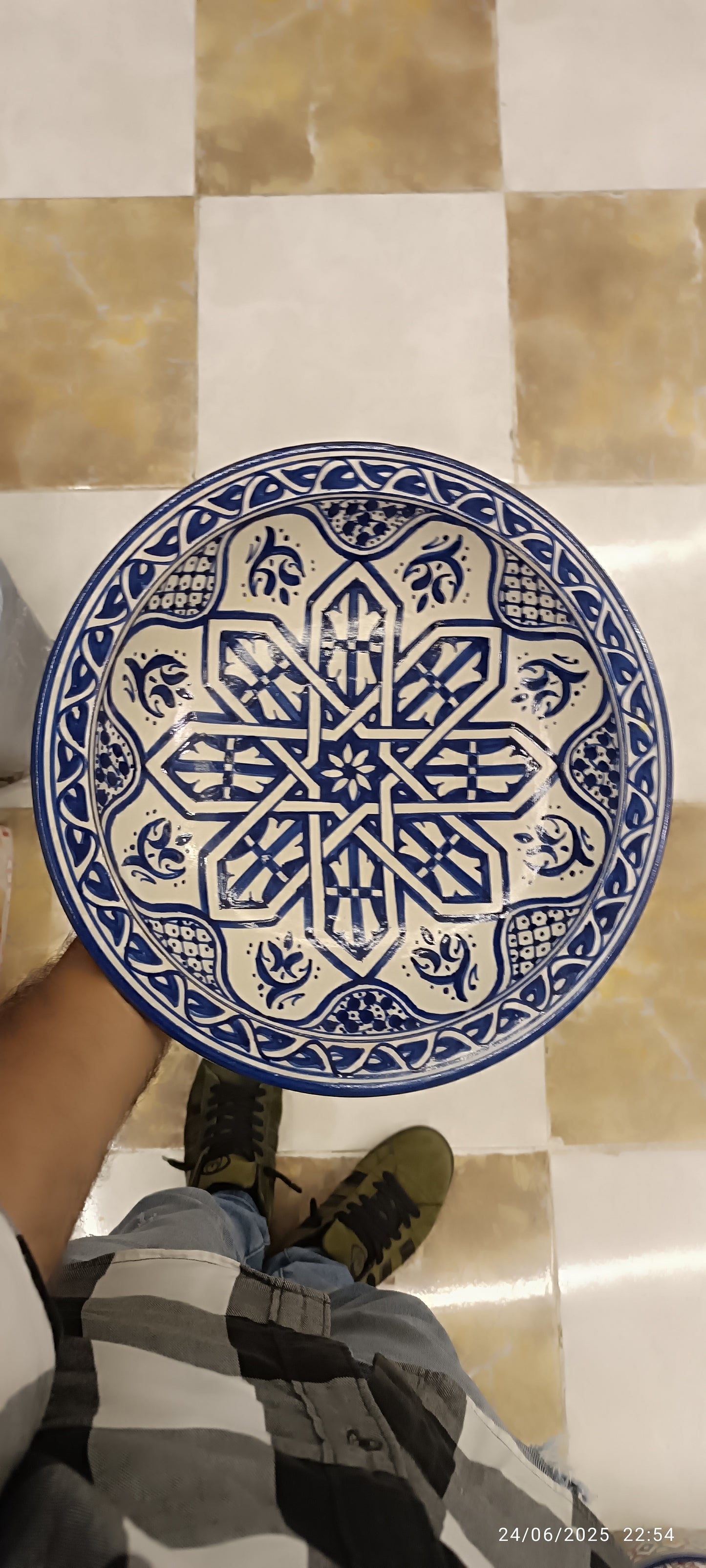 Hand-Painted Fez Dinner Plate – 30 cm