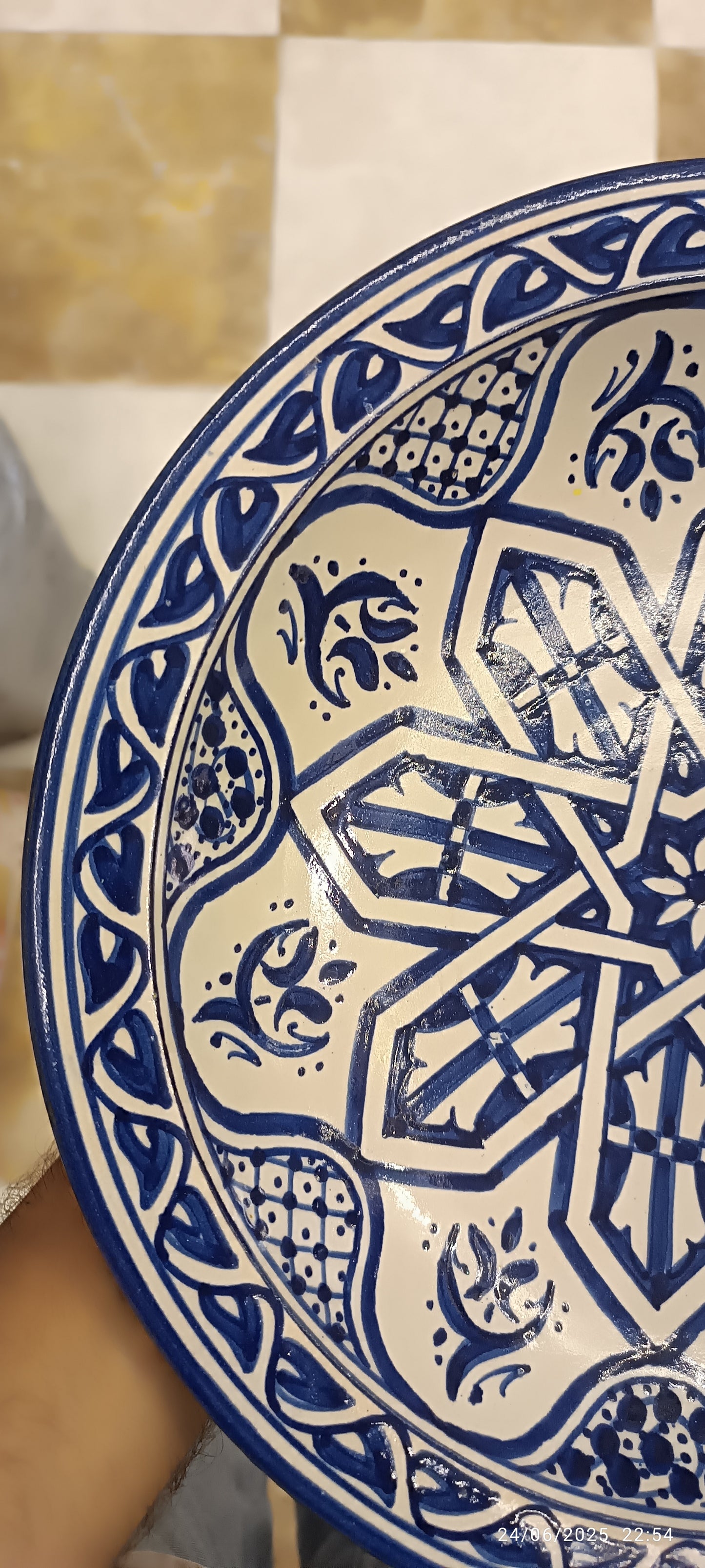 Hand-Painted Fez Dinner Plate – 30 cm