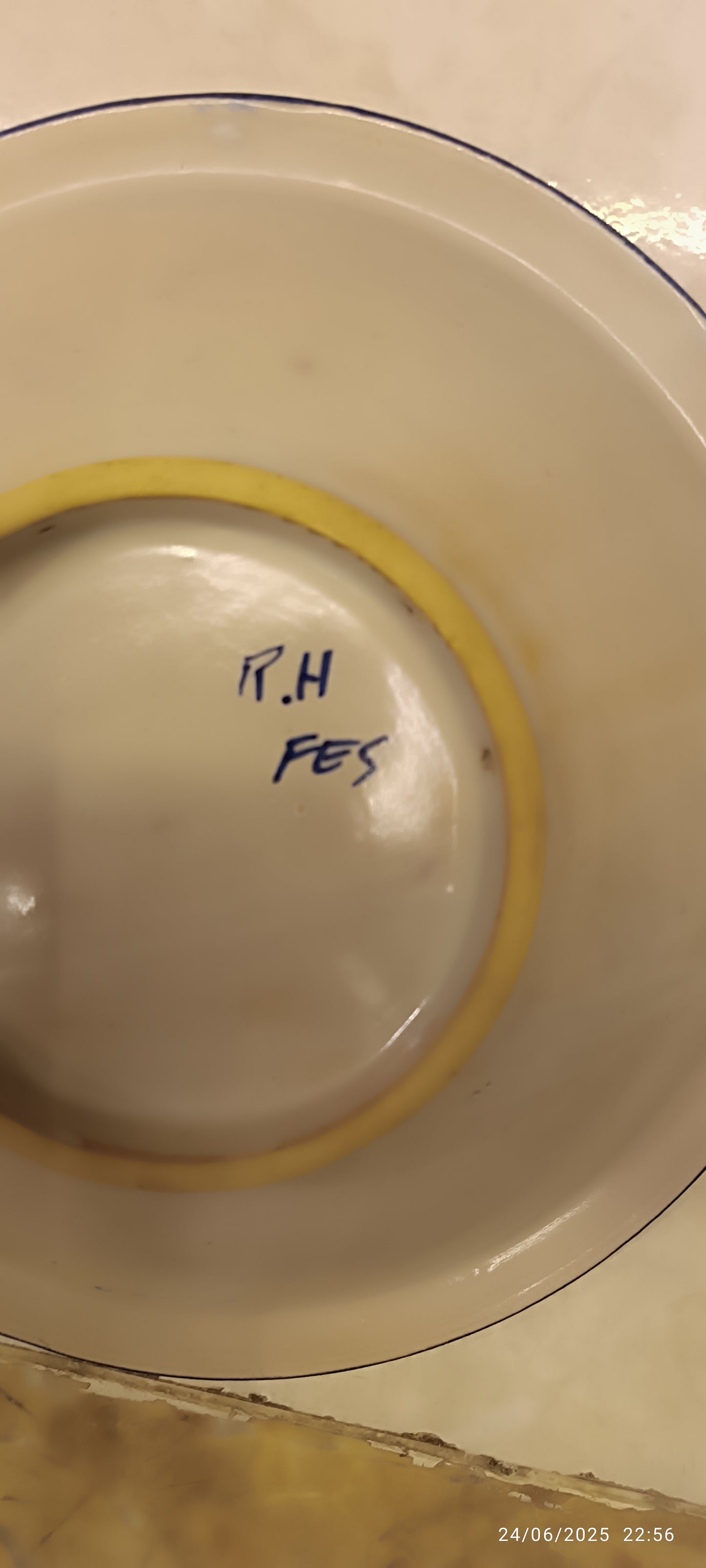 Hand-Painted Fez Dinner Plate – 30 cm