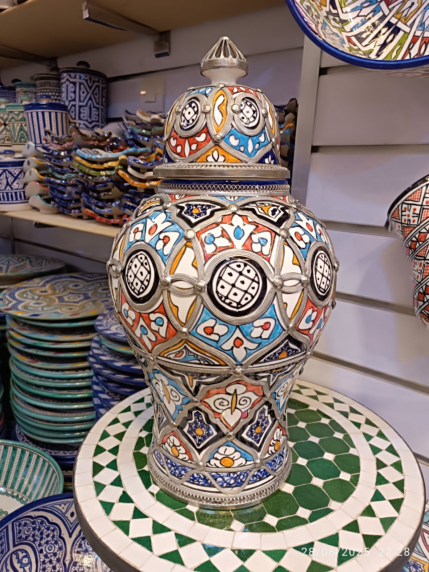 Traditional Vase from Moroccan Fassi Heritage – Handcrafted with Silver Nickel Inlay