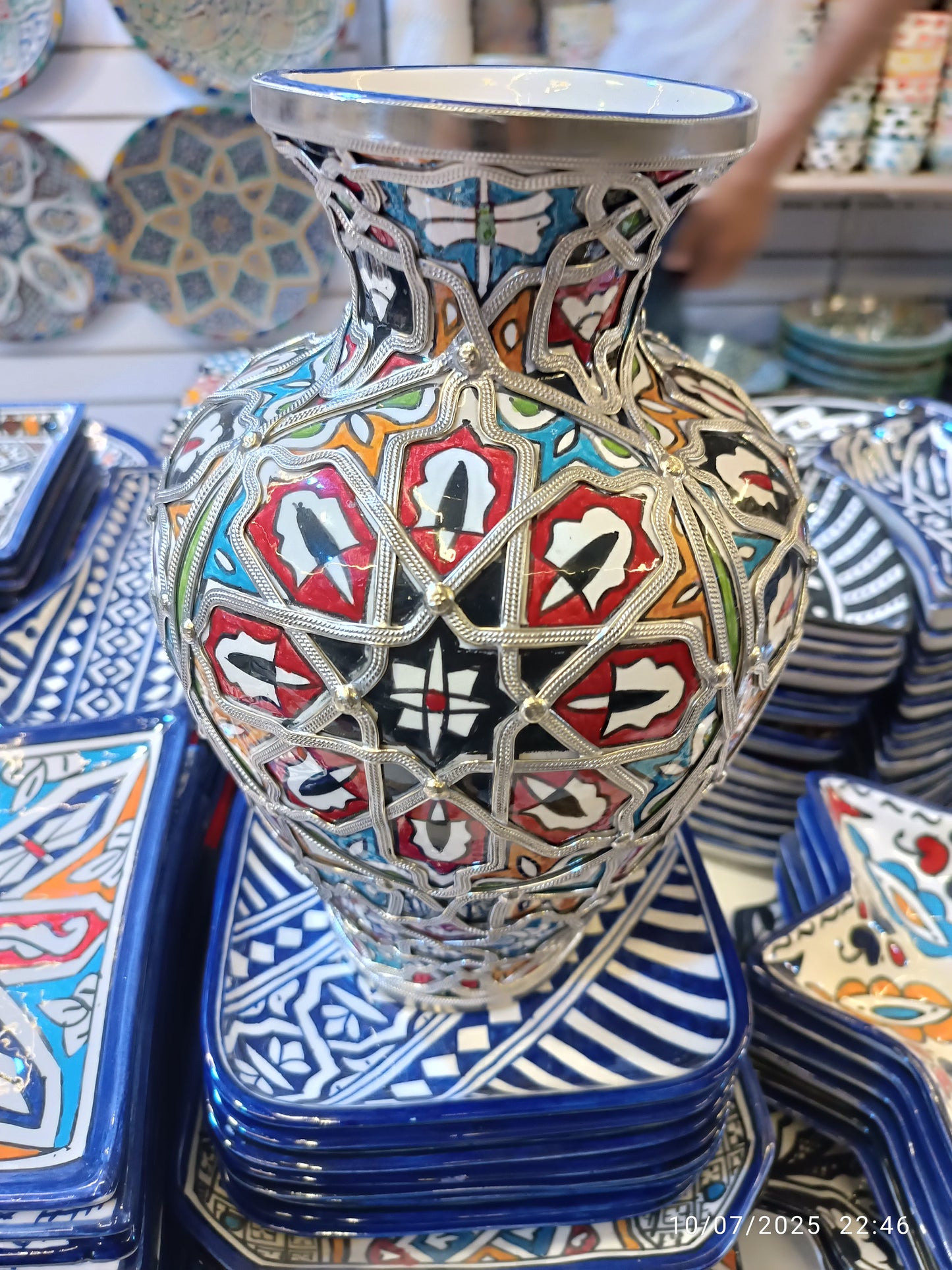 Vase Inlaid with Nickel & Silver – Traditional Moroccan Elegance _ Handcrafted White Clay