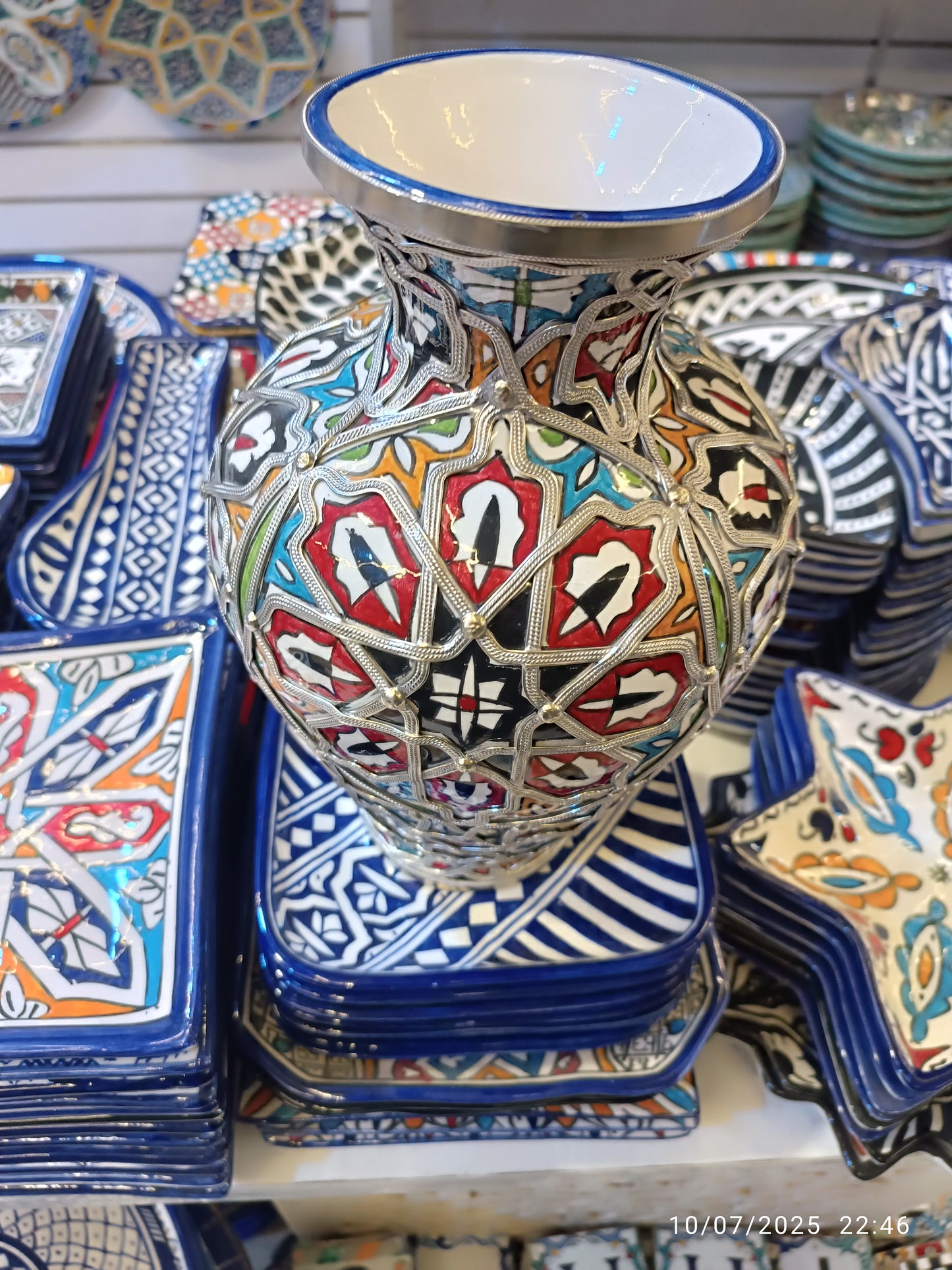 Vase Inlaid with Nickel & Silver – Traditional Moroccan Elegance _ Handcrafted White Clay