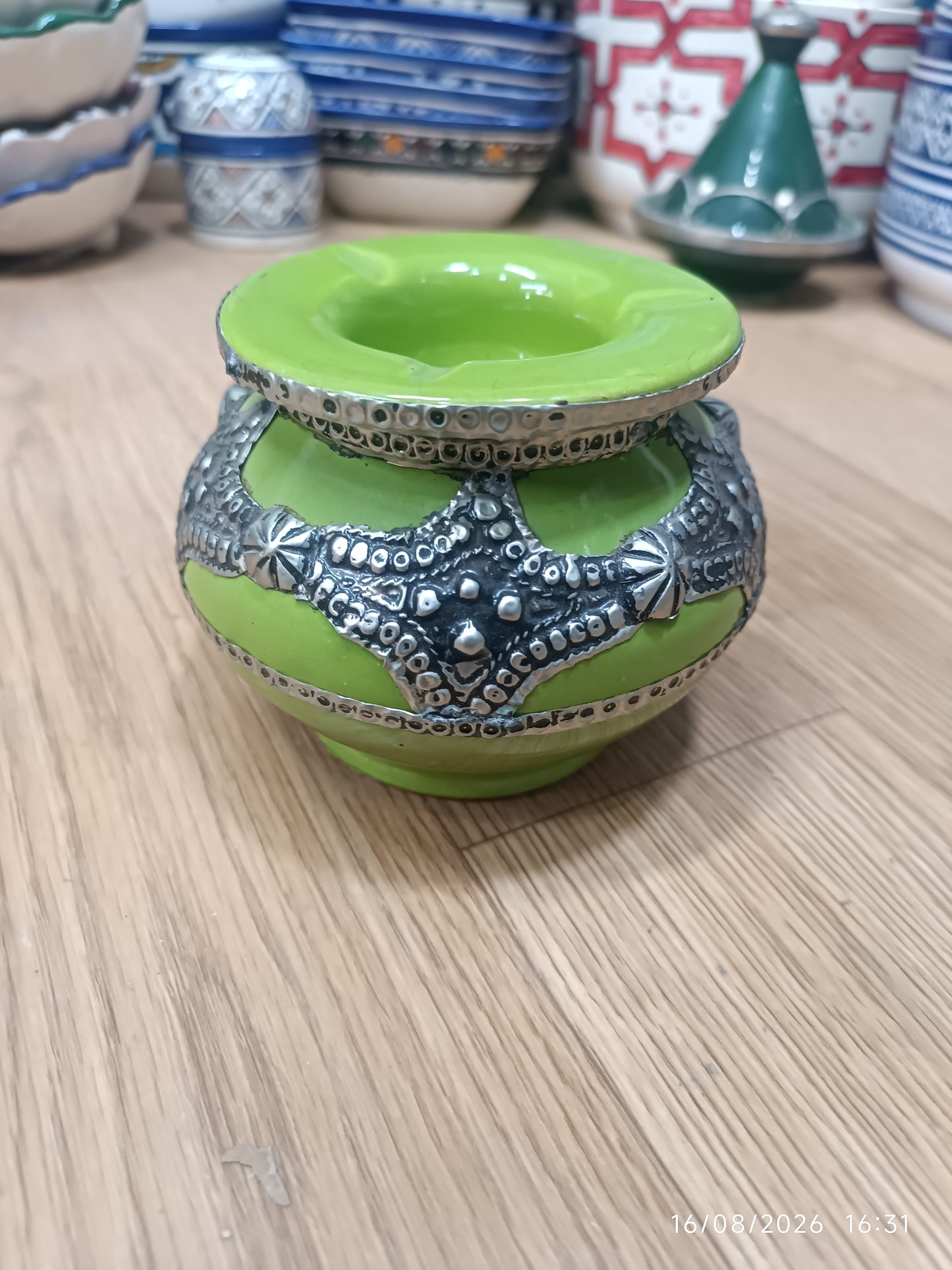 Handmade Moroccan Ceramic Ashtray with Silver Embossed Decoration – Fez Pottery