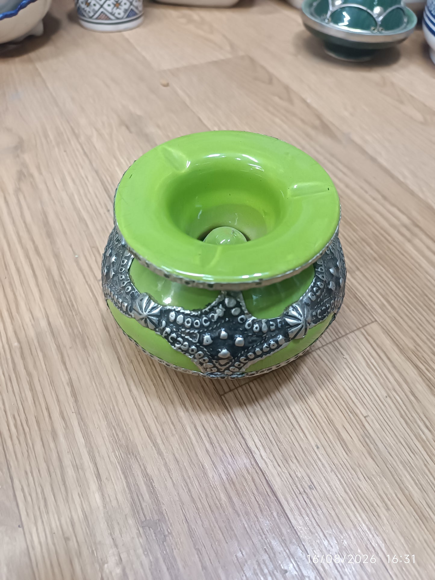 Handmade Moroccan Ceramic Ashtray with Silver Embossed Decoration – Fez Pottery