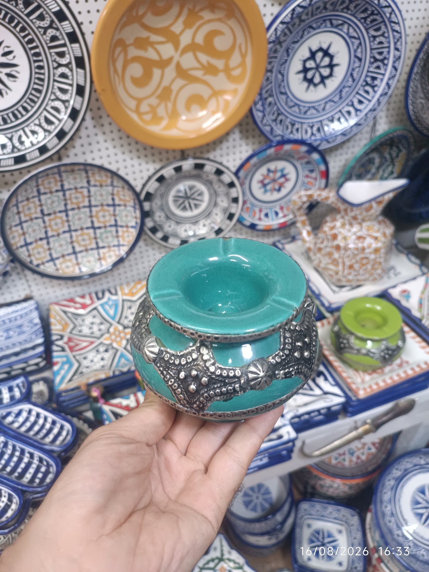 Handmade Moroccan Ceramic Ashtray with Silver Embossed Decoration – Fez Pottery
