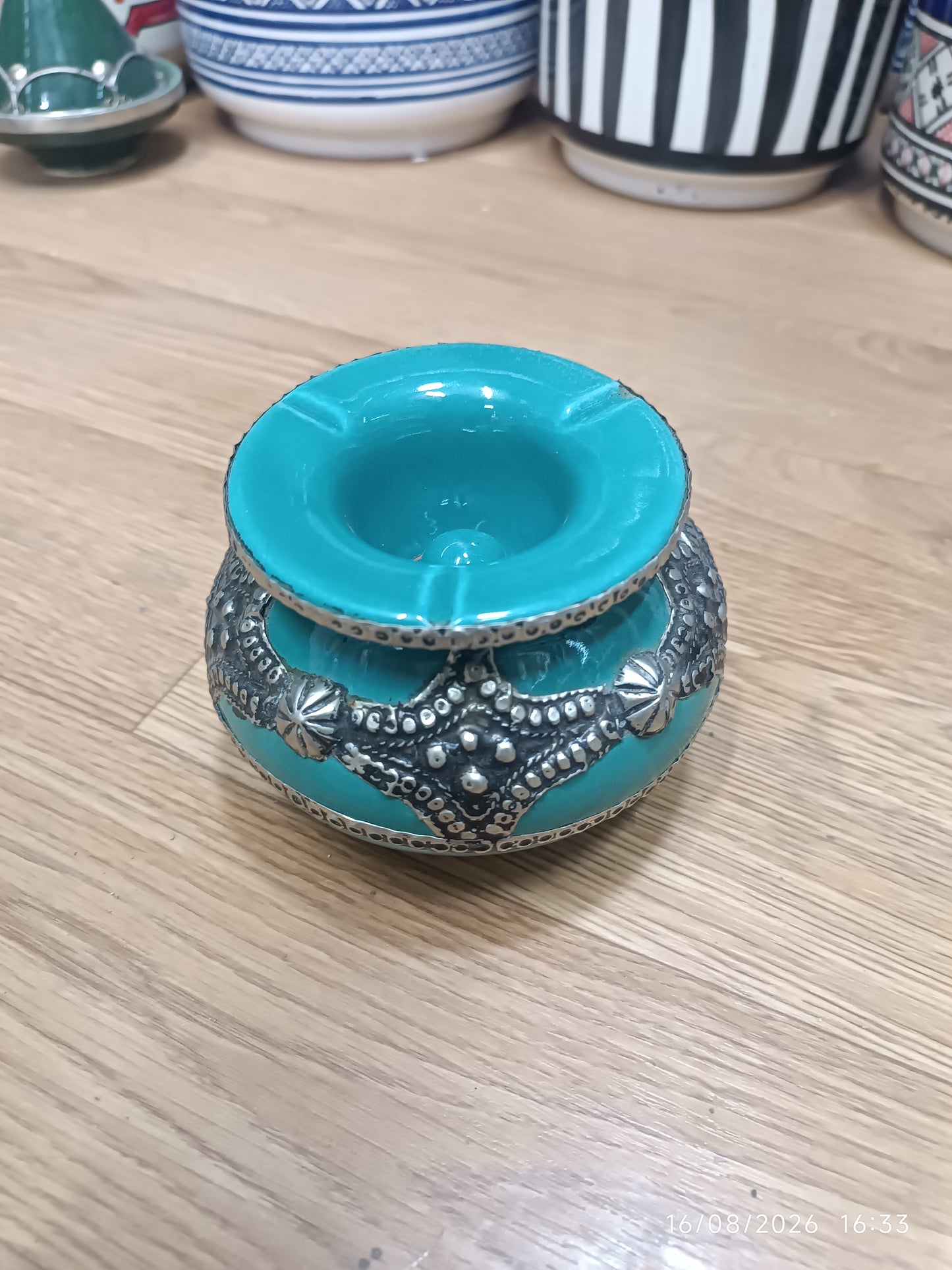 Handmade Moroccan Ceramic Ashtray with Silver Embossed Decoration – Fez Pottery