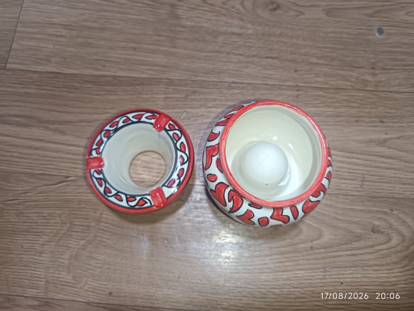 Moroccan Ceramic Ashtray with Lid – Hand-Painted Red Floral Design