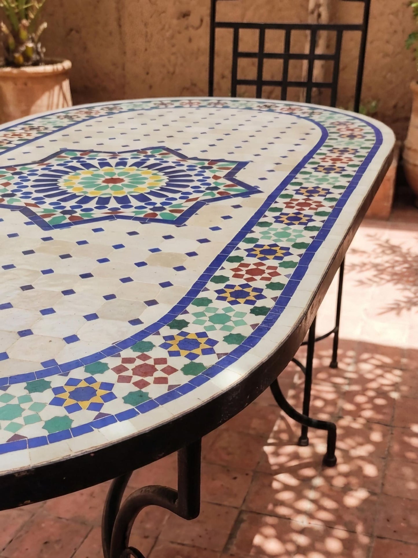 Mesa de mosaico marroquí artesanal – Fez Zellige Art