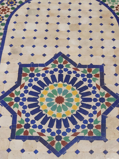 Mesa de mosaico marroquí artesanal – Fez Zellige Art